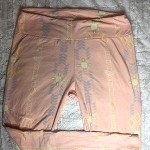 Lularoe buttery soft leggings